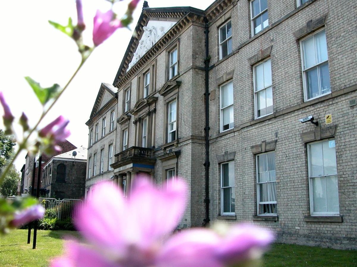 Park Hotel & Apartments Kingston upon Hull Bagian luar foto